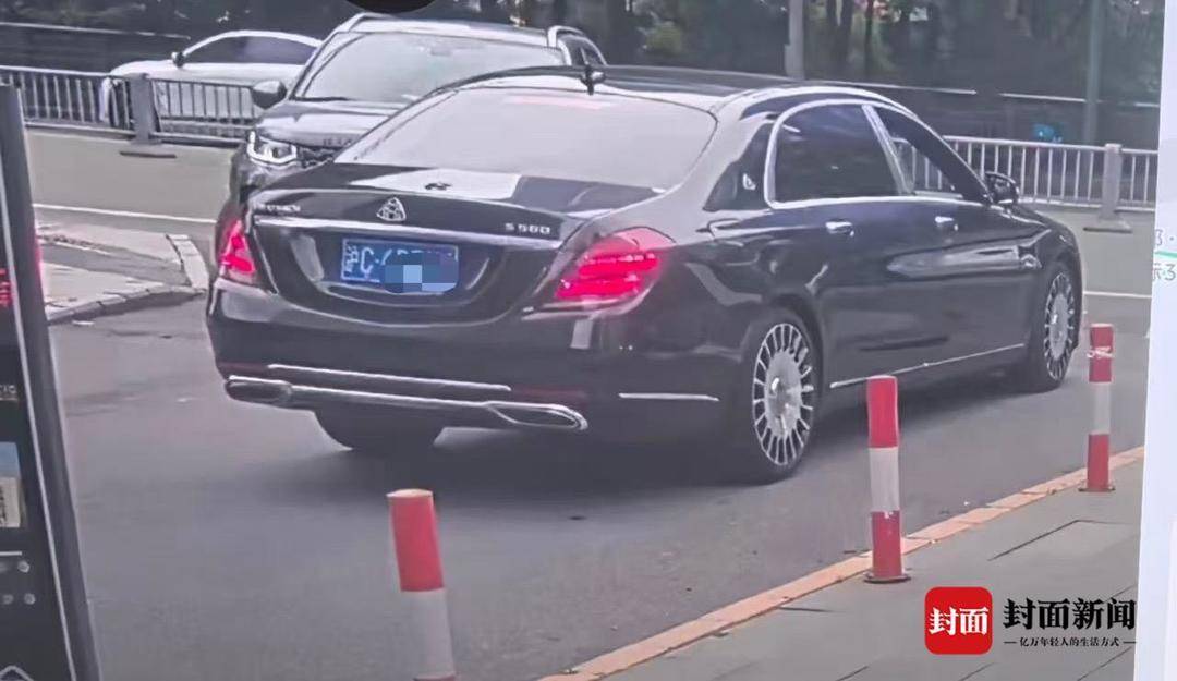 成都市民遇“豪车卖茶叶”套路 888元买了5盒“边角料” 已有多人中招